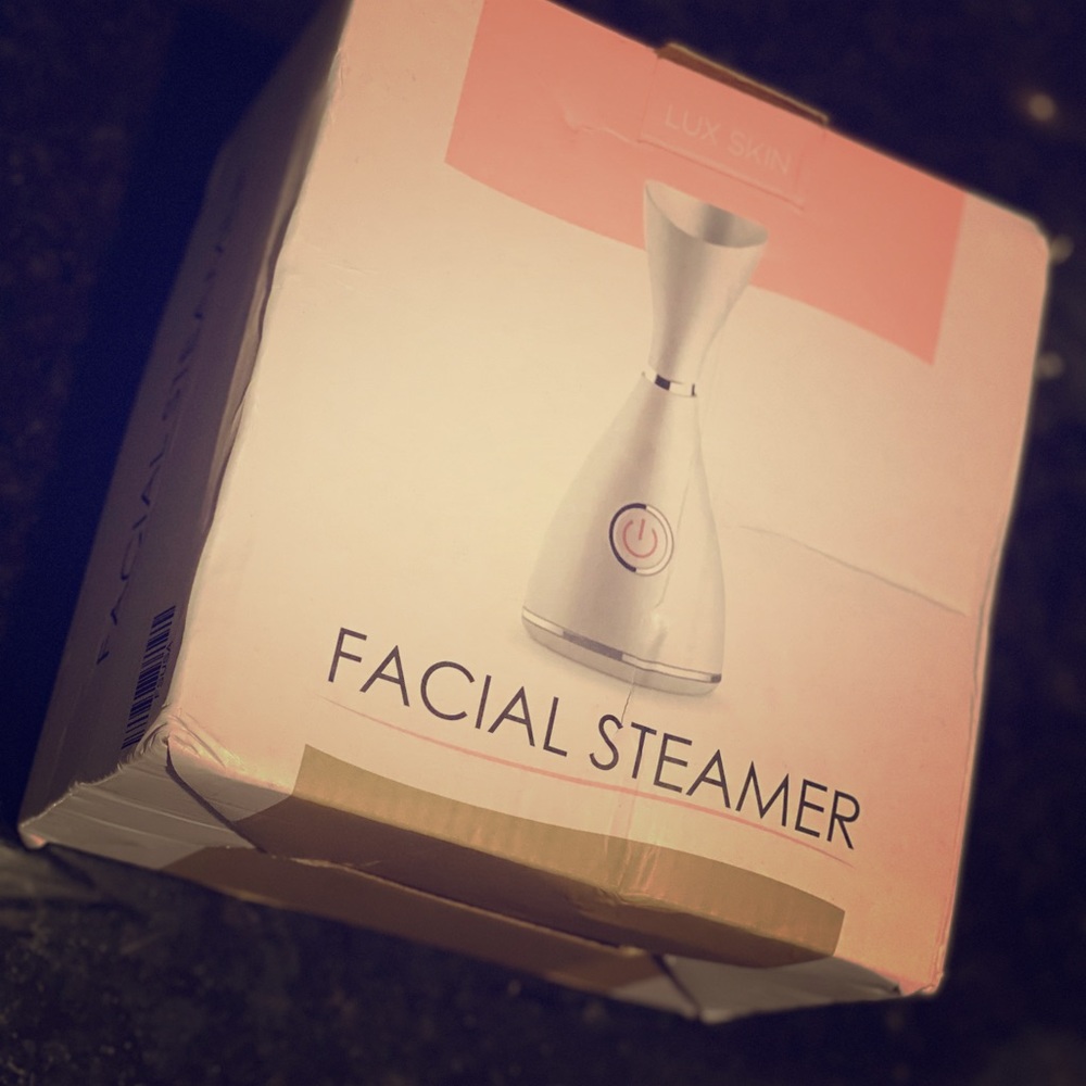 Facial steamer